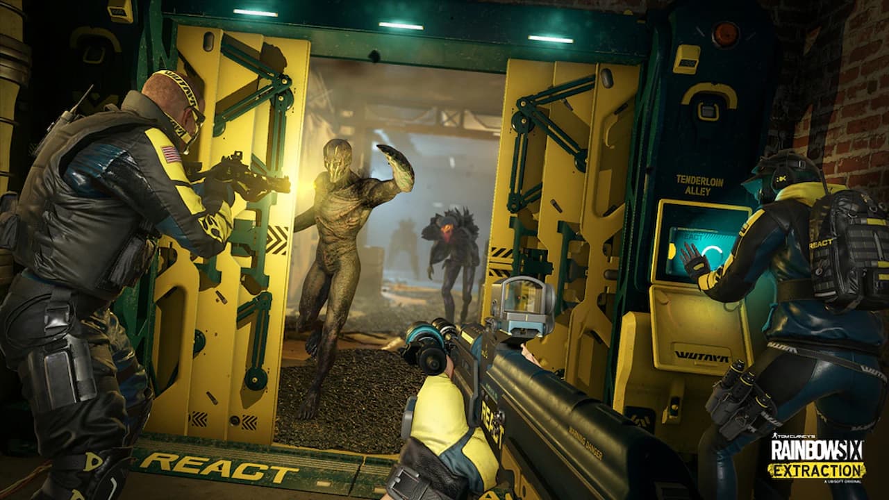 10 Best Tactical Shooter Games on Xbox One and Xbox Series X|S R6E_screen_closingairlockbranded_1206_10.10pm_CEST-4951160c3c5228666e0.35496491_960x540